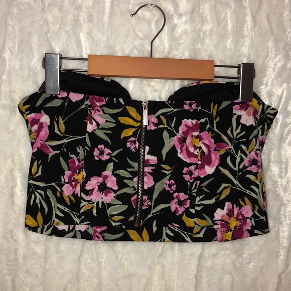 Dynamite Corset Sleeveless Top - Picture 2 of 3